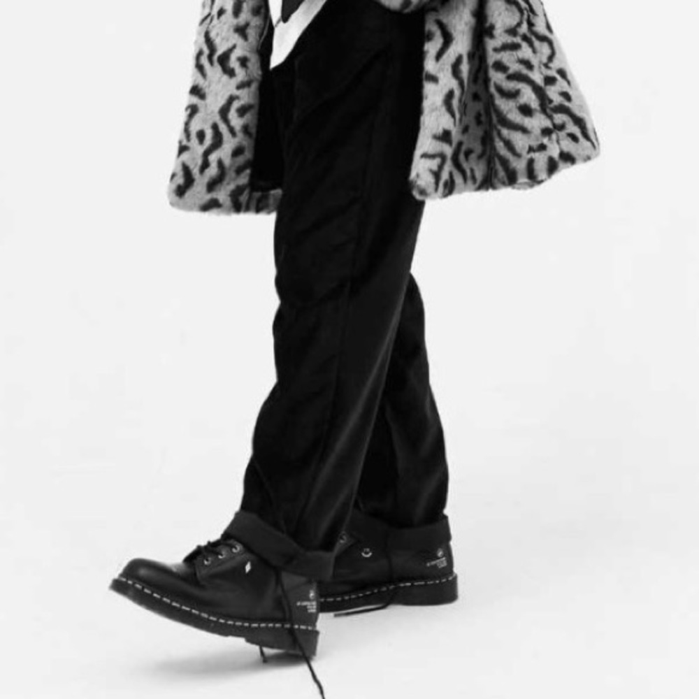 Dr. Martens x GOODHOOD 101 SMOOTH LEATHER ANKLE BOOTS - Picture 12 of 13